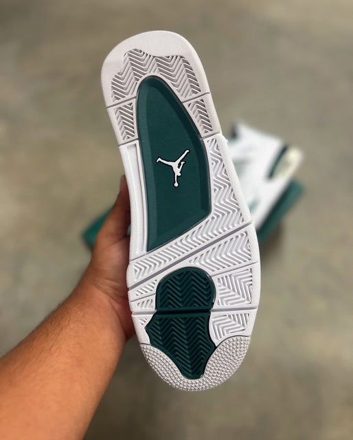 Air Jordan 4 Retro Military Black